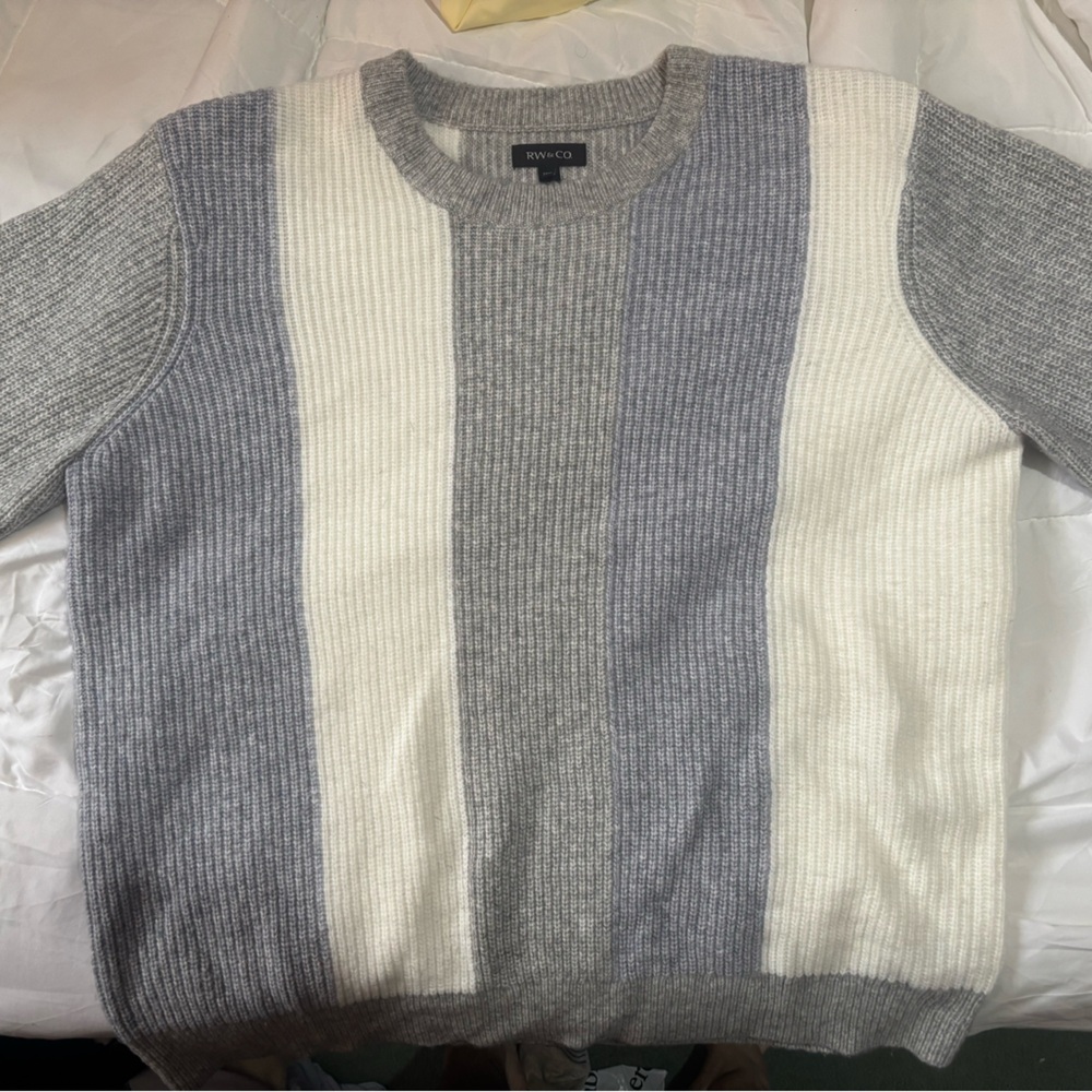 RW&co knit sweater